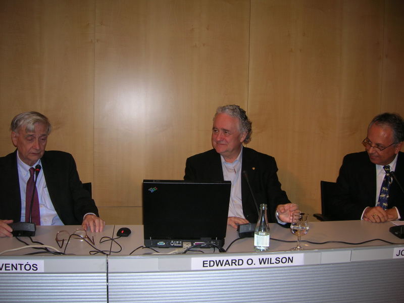 Wilson, X.Rubert de Vent?s y Roberto Brandau al inicio de la conferencia. 14.11.07