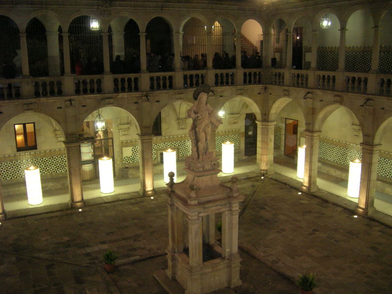 Patio del IEC. 15.11.07